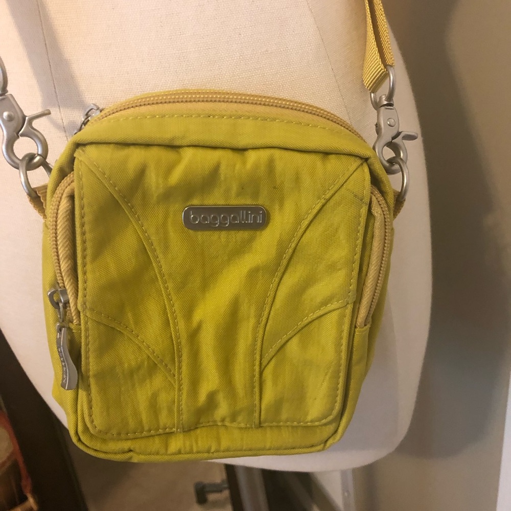 Baggallini crossbody bag